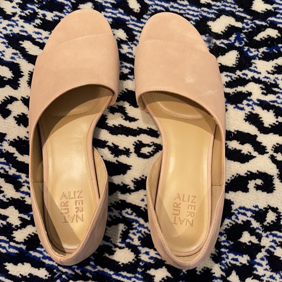 WOMENS ALIZERNATURA FLATS BUFF COLOR SIZE 11 M SUEDE LEATHER UPPER CUT OUT SIDE - Picture 1 of 10